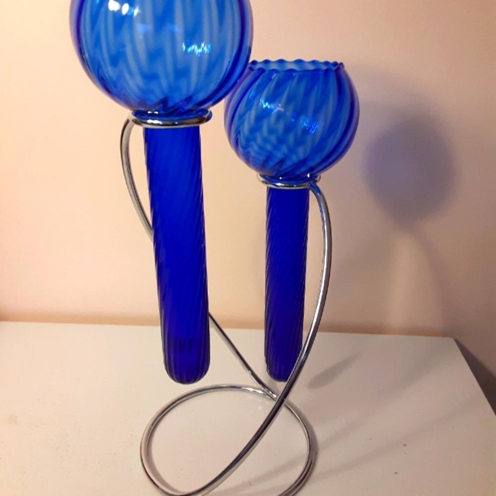 Partylite metal stand with two cobalt blue vases